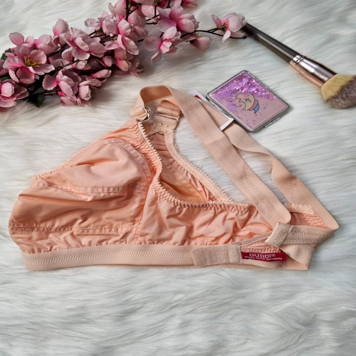 77837560Thai-Brassiere32peach.webp